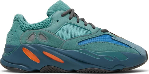 Adidas Yeezy Boost 700 Faded Azure Ansicht linker Schuh