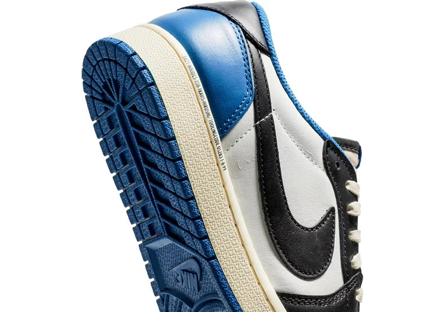 Jordan 1 Retro Low OG SP Fragment X Travis Scott