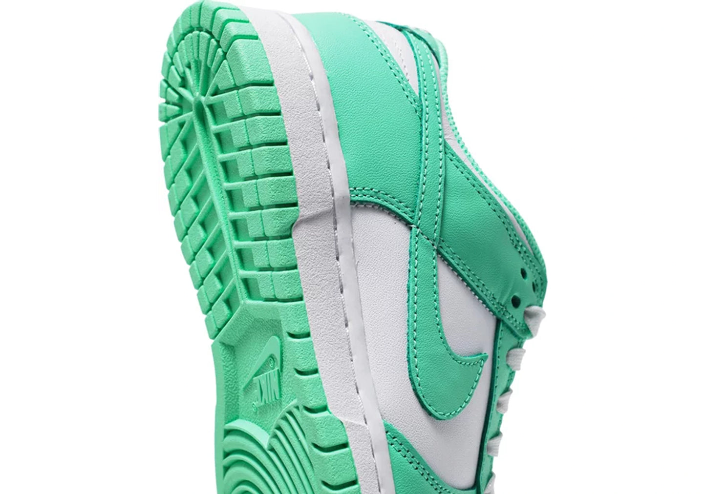 Nike Dunk Low Green Glow (W)